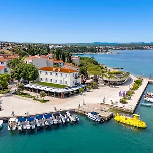 ellenőrizze a rendelkezésre állást